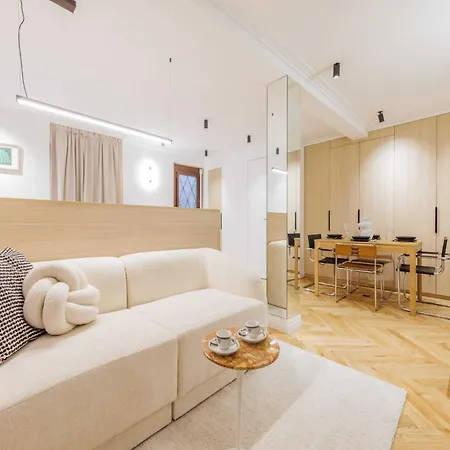 Superb 2p Architect - Ternes Niel Paris